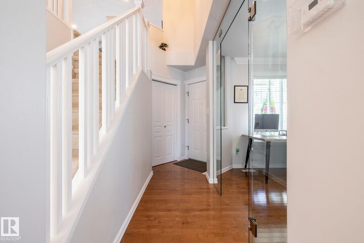 Property Photo:  42 Carson Court  AB T8H 2G6 