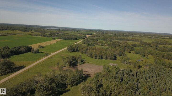 Property Photo:  Twp 542 & Rge Rd 41  AB T0E 1H0 