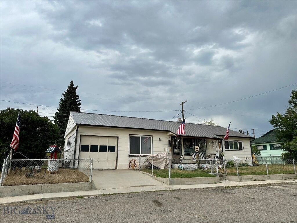 Property Photo: 835 16th Street MT 59701
