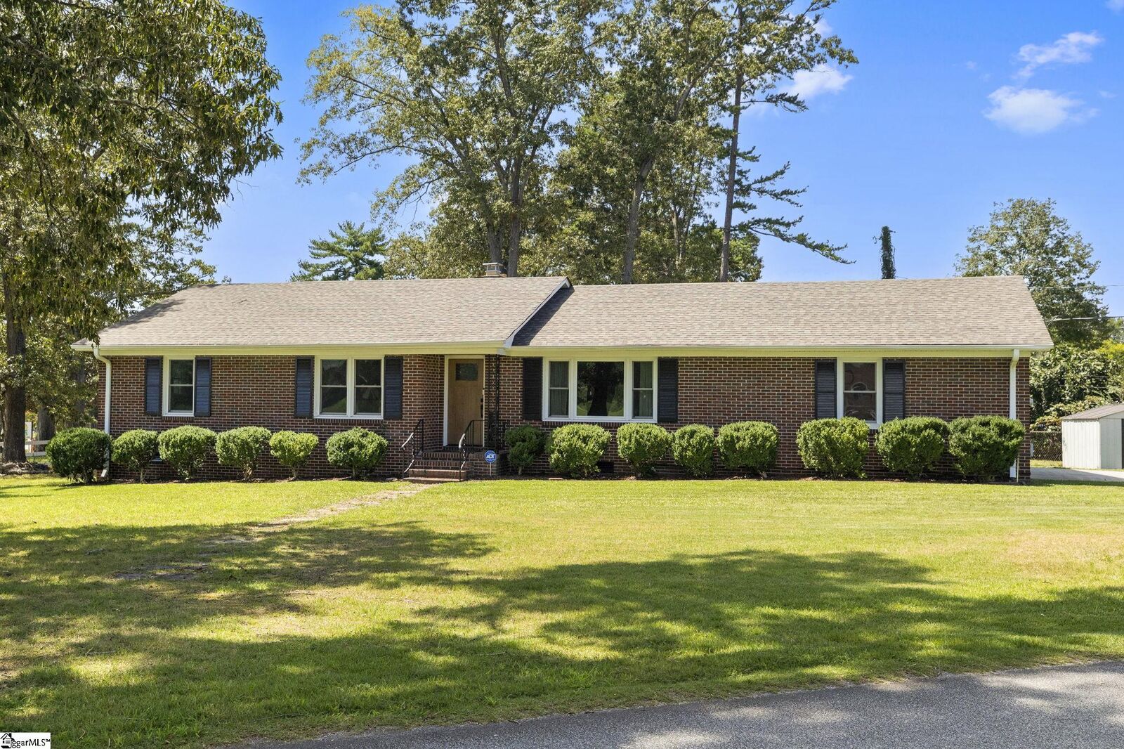 Property Photo: 1 Dickens Lane SC 29687