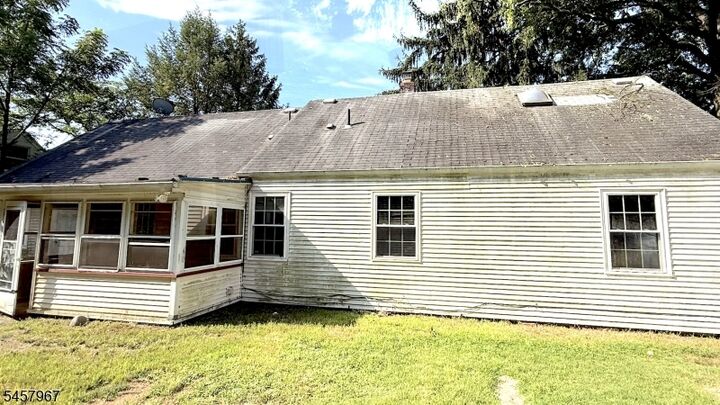 Property Photo:  5 Brookside Ave  NJ 07444 