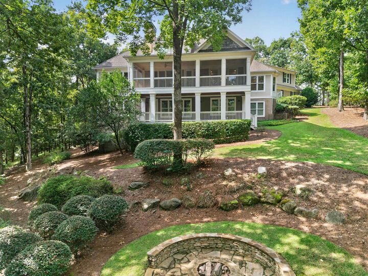 Property Photo:  1050 Dejarnet Place  GA 30642 