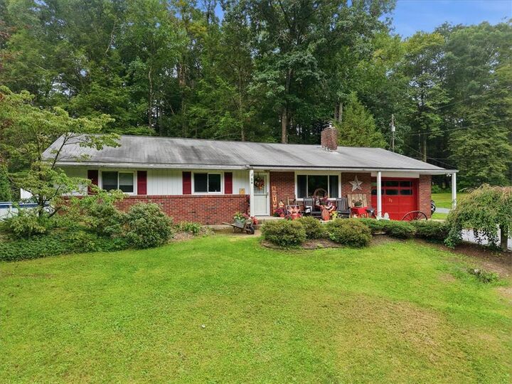Property Photo: 20 Serfass Lane PA 18071