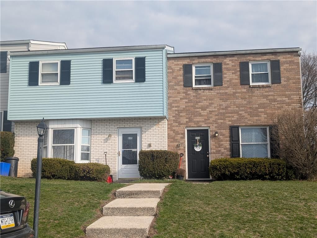 Property Photo:  117 E Hillcrest Lane D35  PA 18080 
