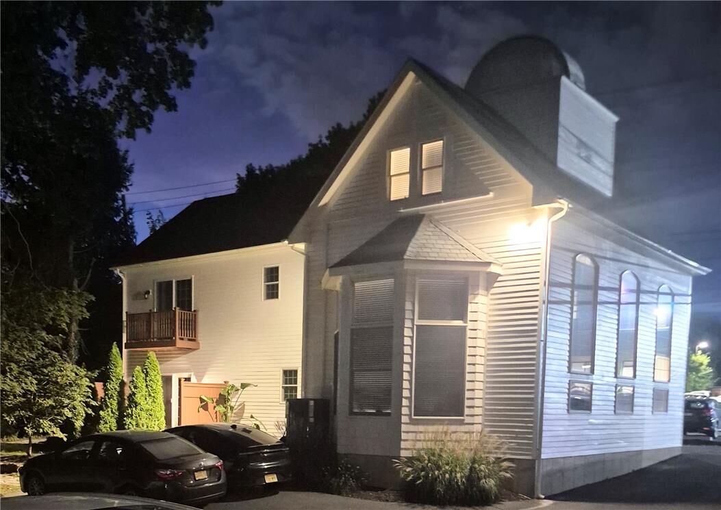 Property Photo:  242 Walnut Street 2  PA 18018 