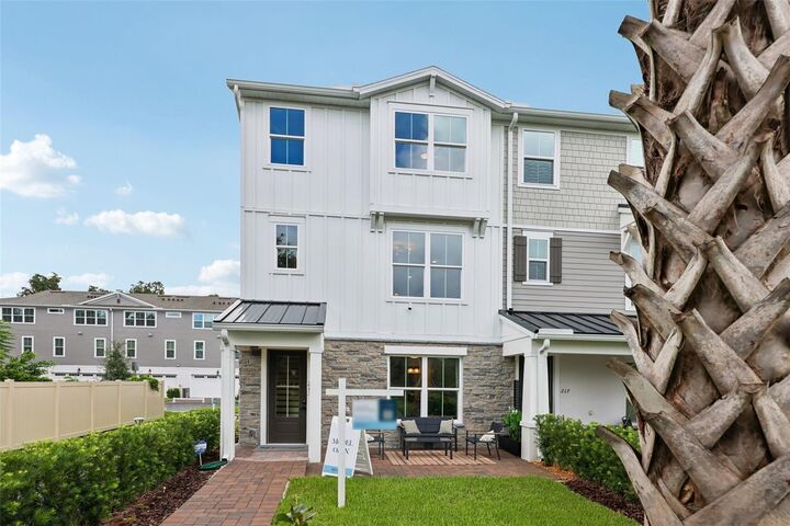 Property Photo:  213 Pasquala Way  FL 32765 