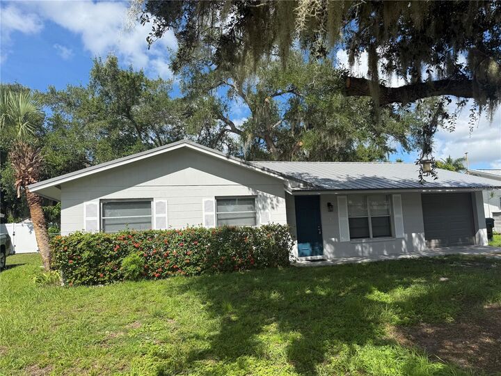 Property Photo: 3412 Spainwood Drive FL 34232