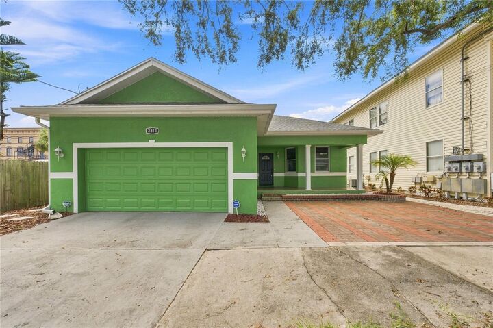Property Photo:  2318 W Cherry Street  FL 33607 