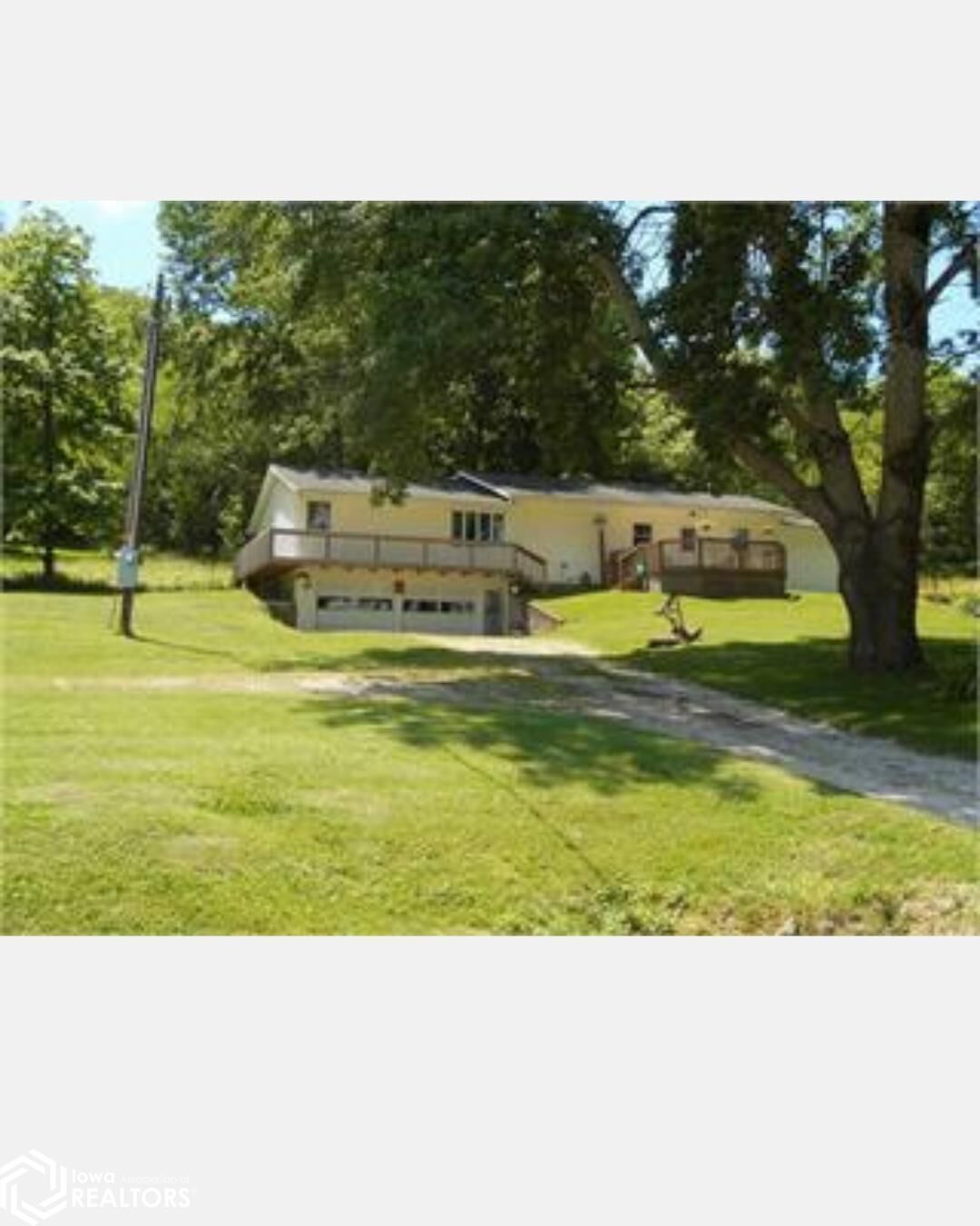 Property Photo:  3176 Old Quarry Road  IA 52658 