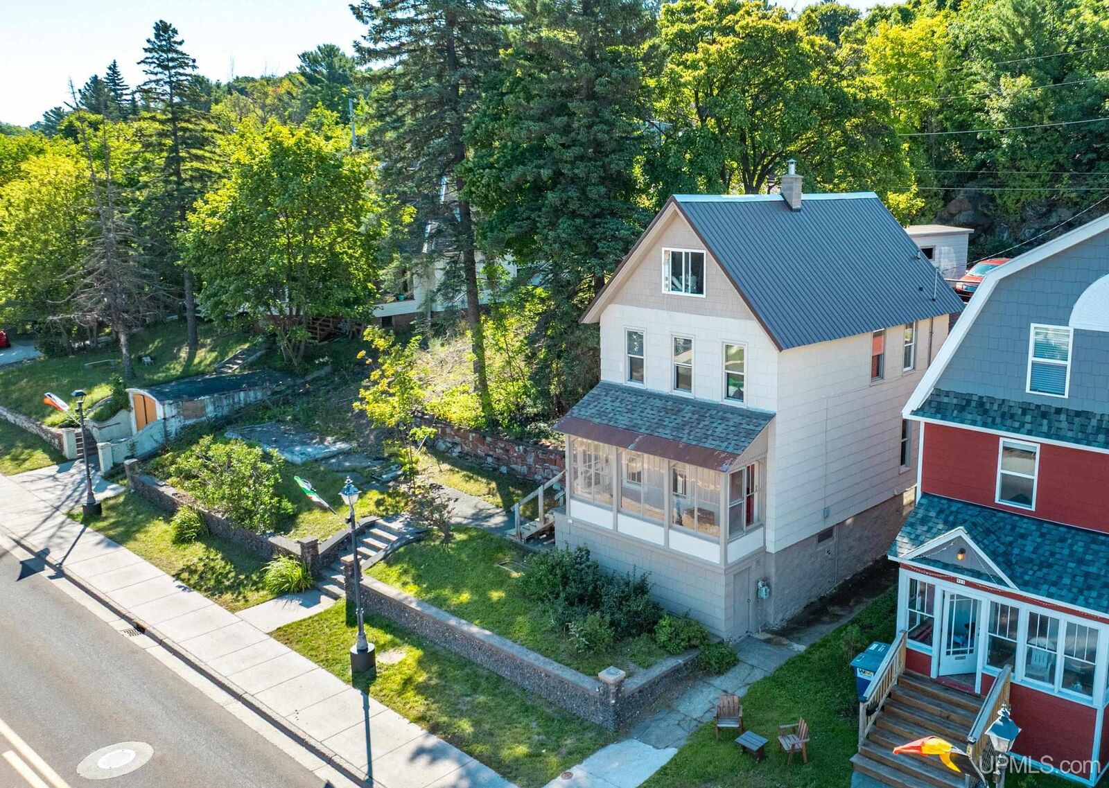 Property Photo:  913 College Avenue  MI 49931 