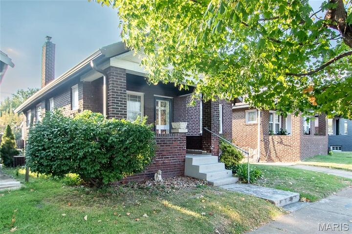 Property Photo: 5851 Hampton Avenue MO 63109