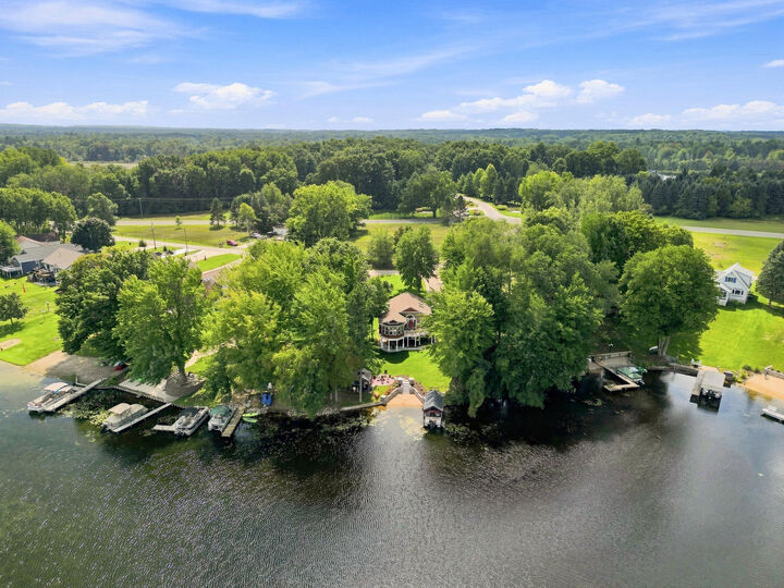 Property Photo: 7060 Southwest Drive MI 49346