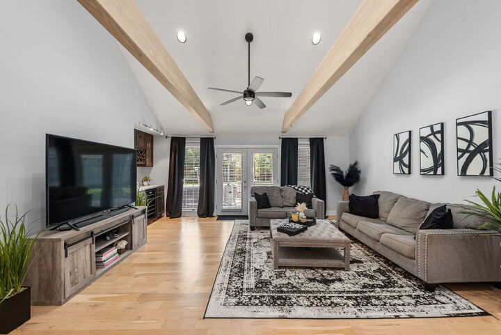 Property Photo: 1195 Longmeadow Road IL 60062