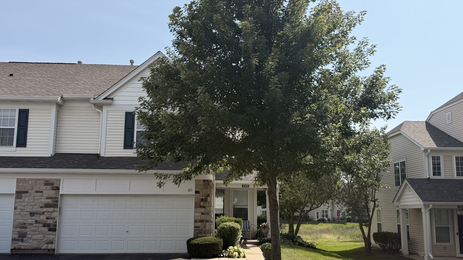 Property Photo:  105 Grandview Court  IL 60020 
