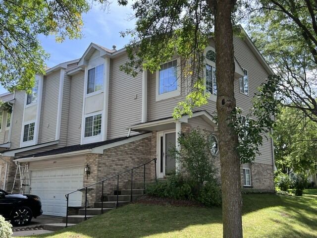 Property Photo:  