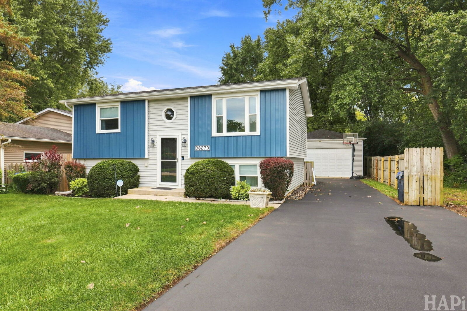Property Photo: 38270 N North Shore Avenue IL 60087