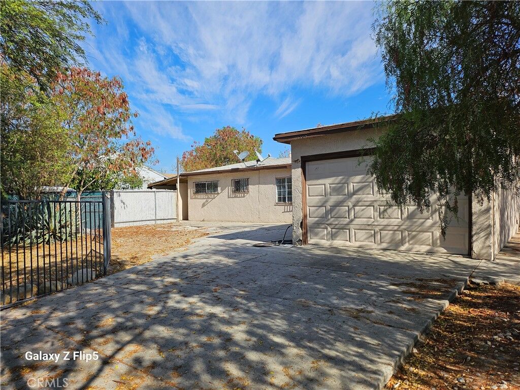 Property Photo:  2184 Roosevelt Avenue  CA 92411 