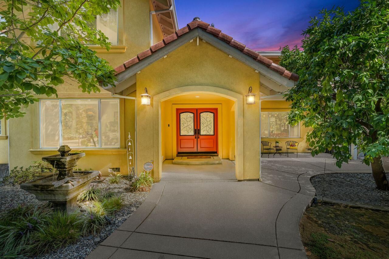 Property Photo: 8307 Oak Knoll Drive CA 95746