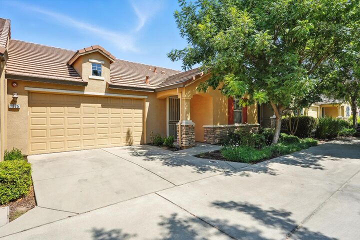 Property Photo: 1225 Marseille Lane CA 95747