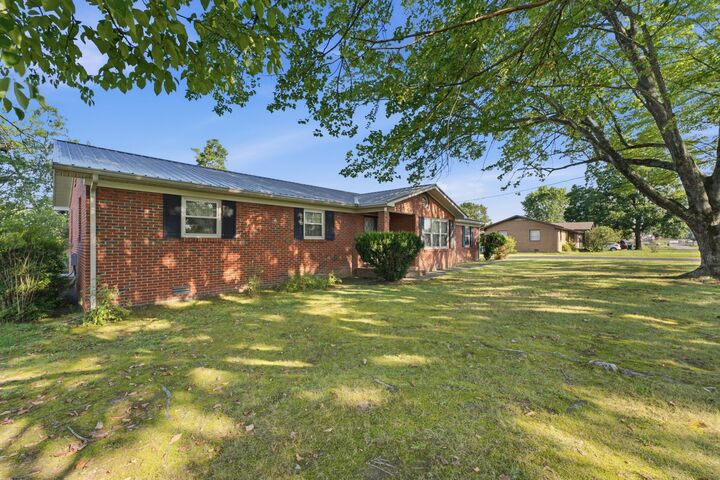 Property Photo: 135 Blakemore Rd TN 37355