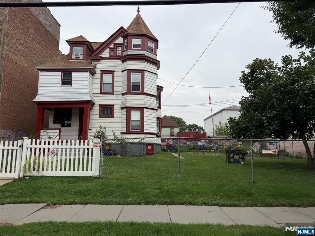 Property Photo:  555 Broadway 2nd Floor  NJ 07104 