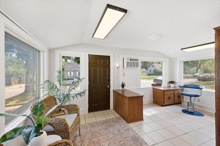 Property Photo:  1015 Kruse Street  MN 55118 