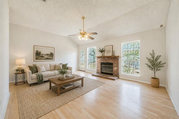 Property Photo: 32 Atlantic Avenue TX 76065