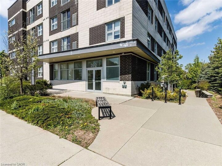 Property Photo:  392 Albert Street 304  ON N2L 3V1 
