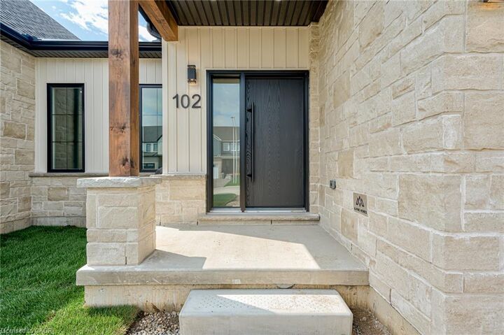 Property Photo:  102 Clayton Street  ON N0K 1N0 