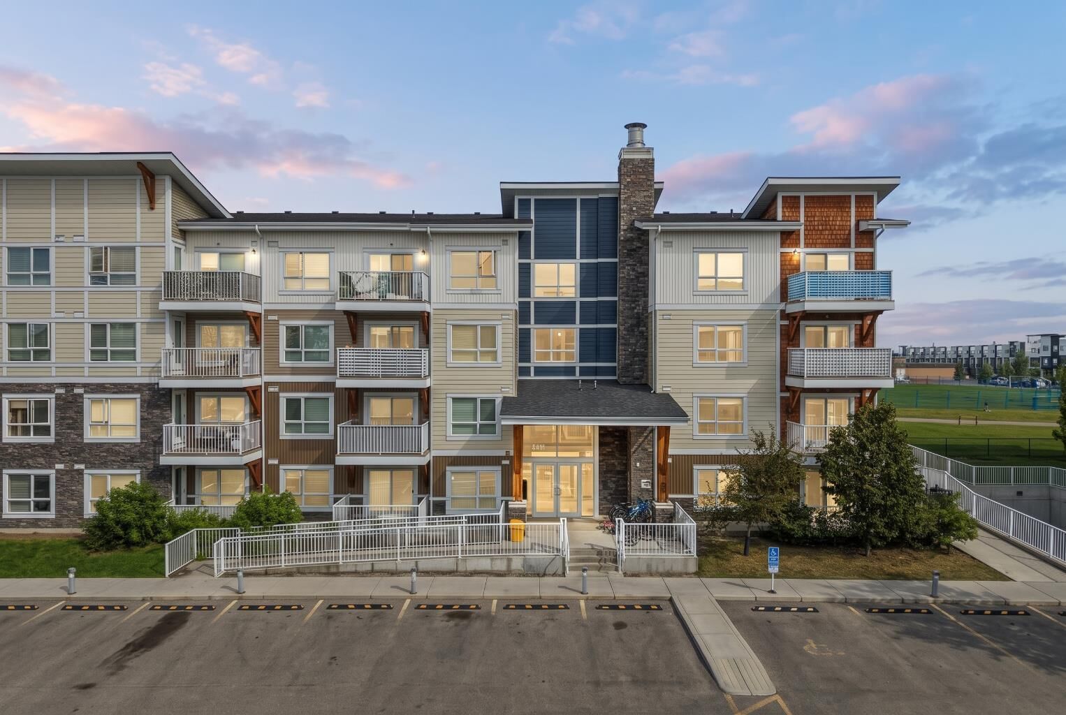 Property Photo: 302 Skyview Ranch Drive NE 6204 AB T3N 0P5