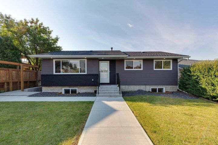 Property Photo:  12 Rundleson Way NE  AB T1Y 3N6 