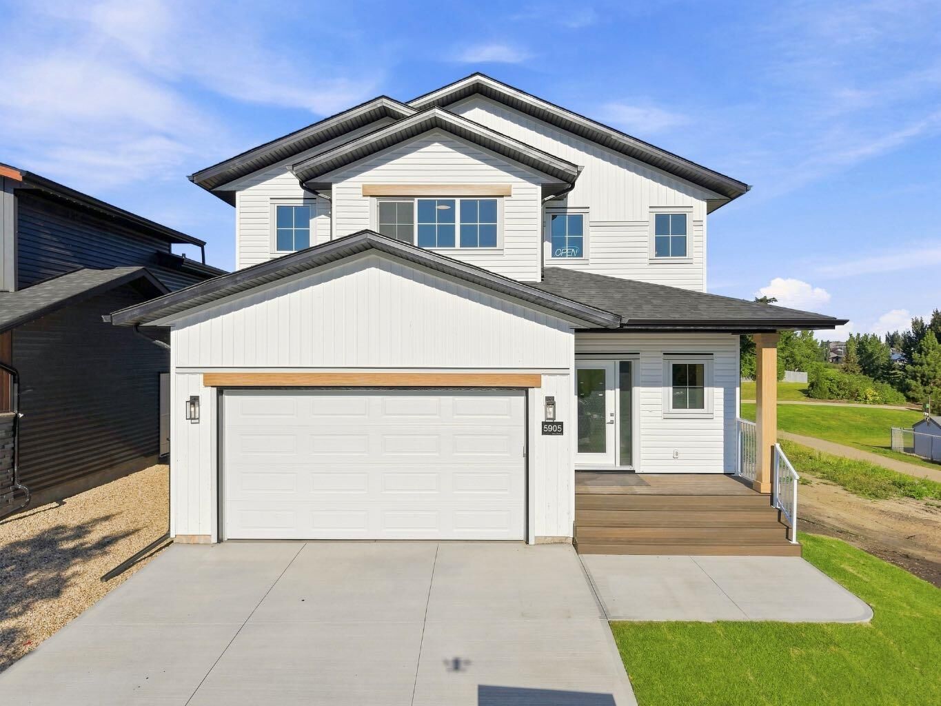 Property Photo:  5905 Panorama Drive  AB T4M 0N9 