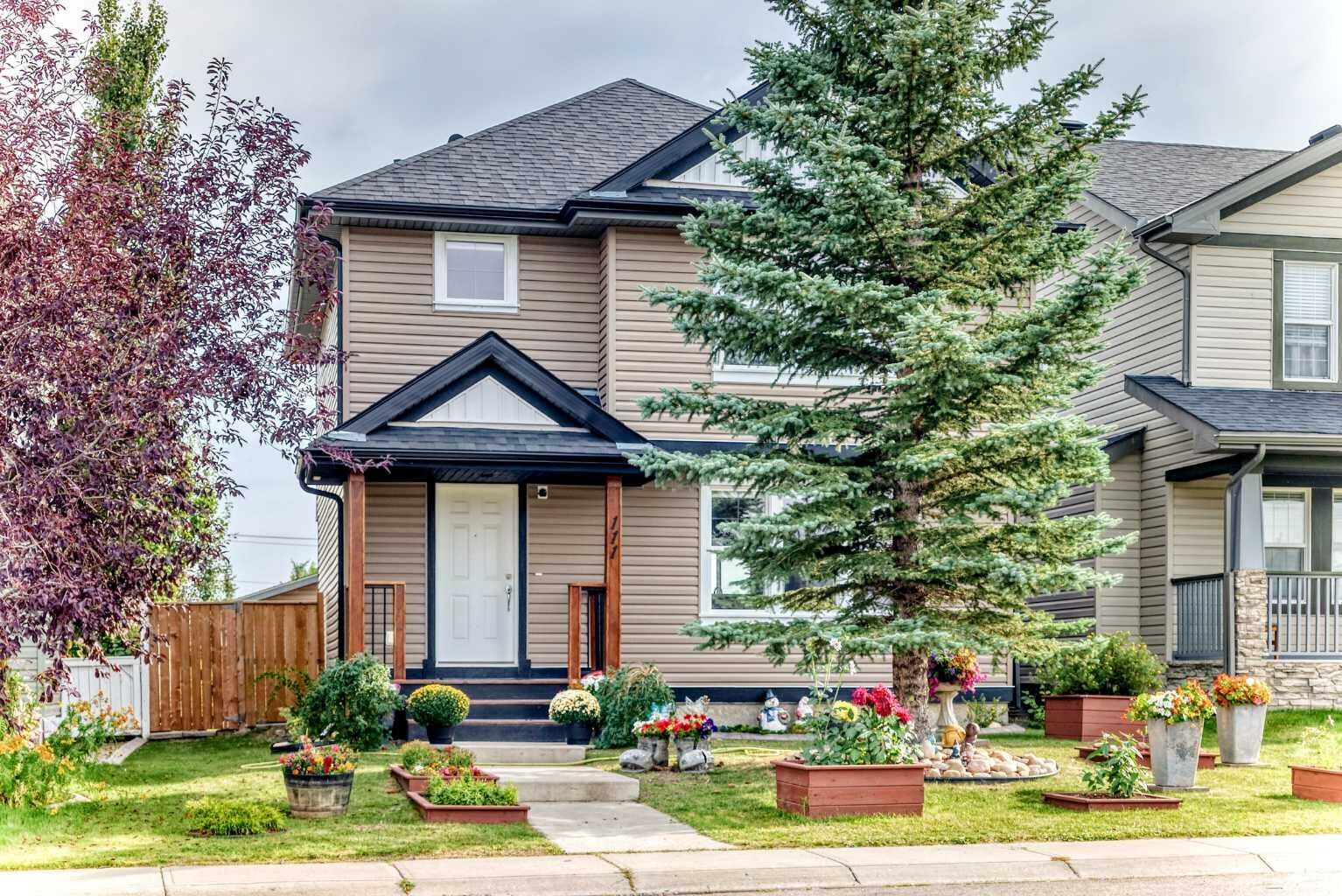 Property Photo:  111 Coventry Hills Drive NE  AB T3K 6A3 