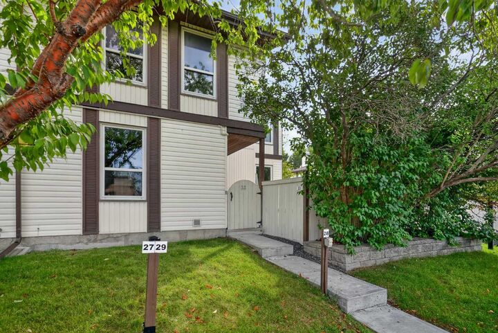 Property Photo: 3200 60 Street NE 33 AB T1Y 4K8