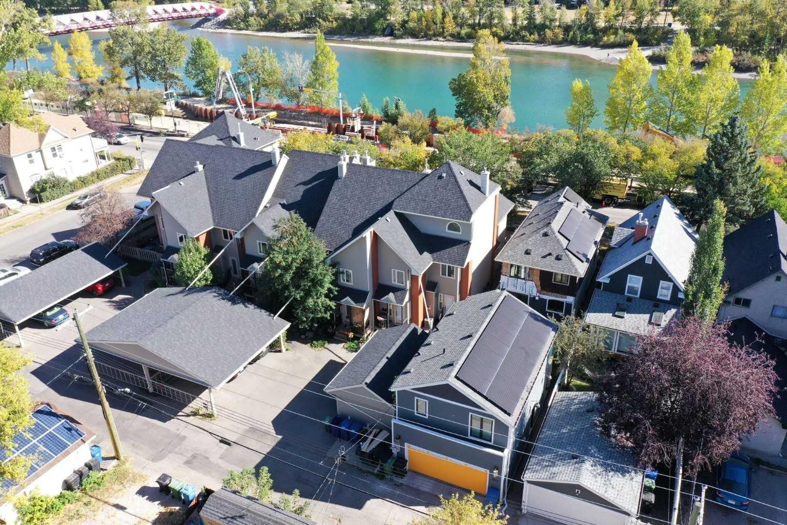 Property Photo:  107 9 Street NW  AB T2N 0E3 
