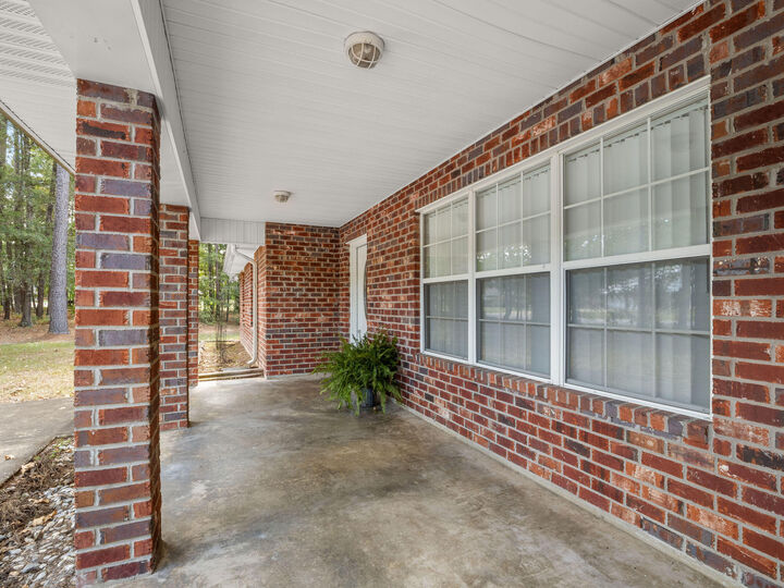 Property Photo:  1453 Lake Vernon  LA 71446 