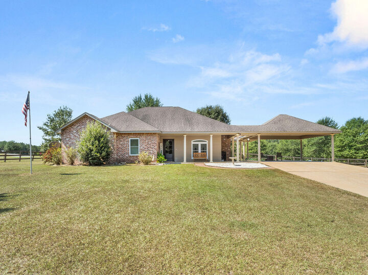Property Photo:  886 Castor Lake  LA 71446 