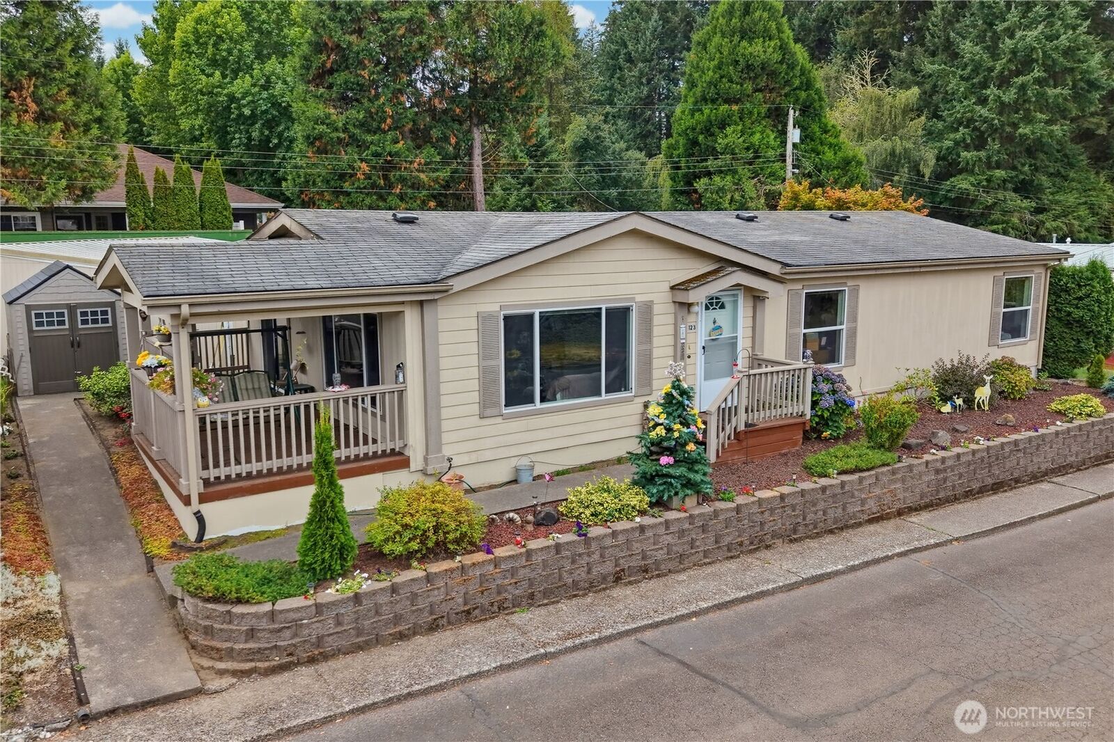 Property Photo:  930  Trosper Road SW #123  WA 98512 