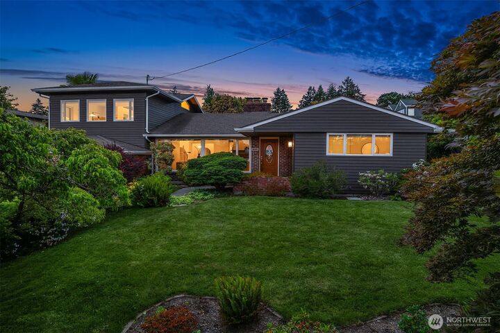 Property Photo: 1333 98th Avenue NE WA 98004