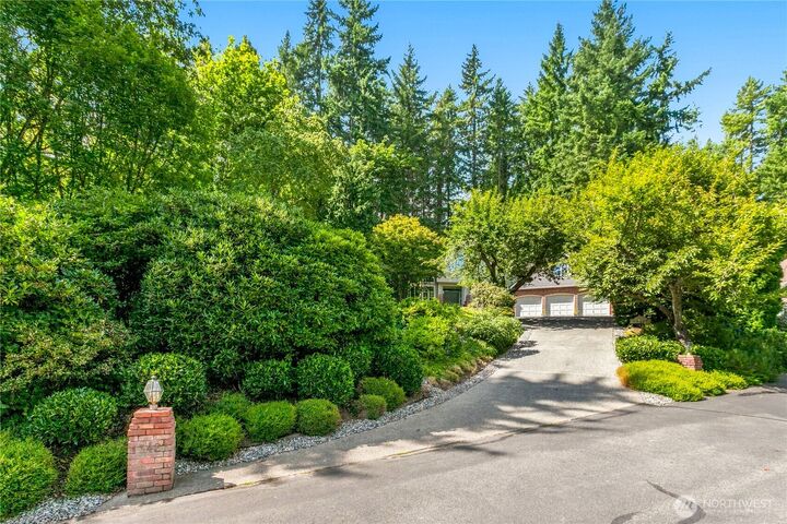 Property Photo:  15427  178th Avenue NE  WA 98072 