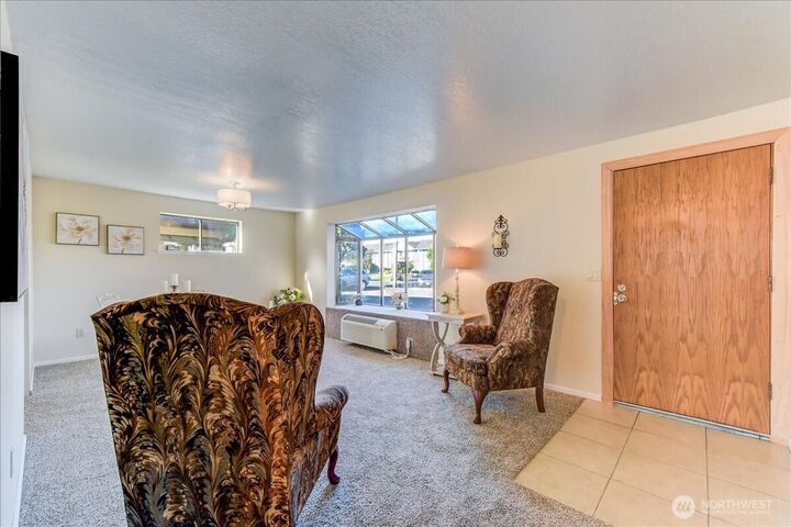 Property Photo:  1004  Columbia Avenue 7  WA 98270 