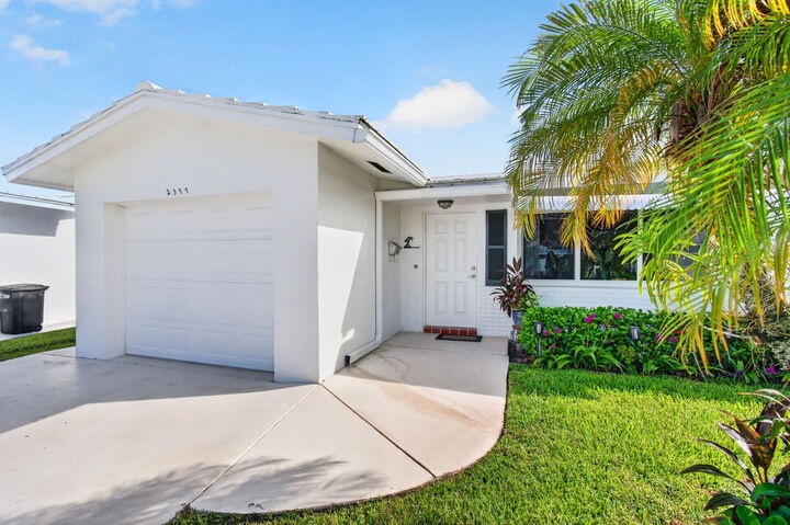 Property Photo:  2377 SW 8th Avenue  FL 33426 