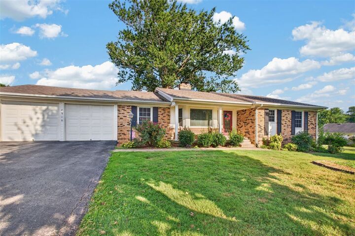 Property Photo:  2816 Smallhouse Road  KY 42104 