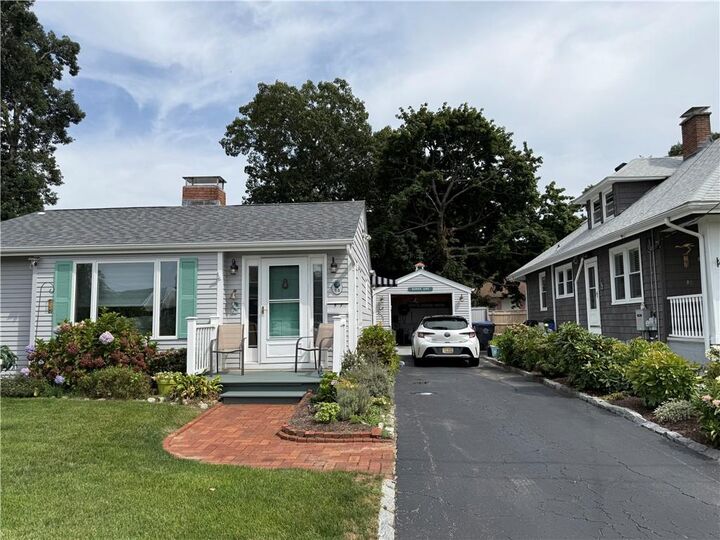 Property Photo:  88 Terrace Ave Avenue E  RI 02915 