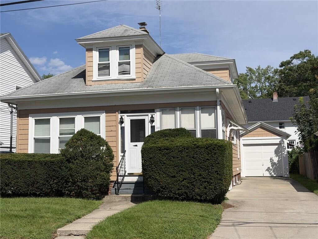Property Photo:  62 Lyndon Road  RI 02905 