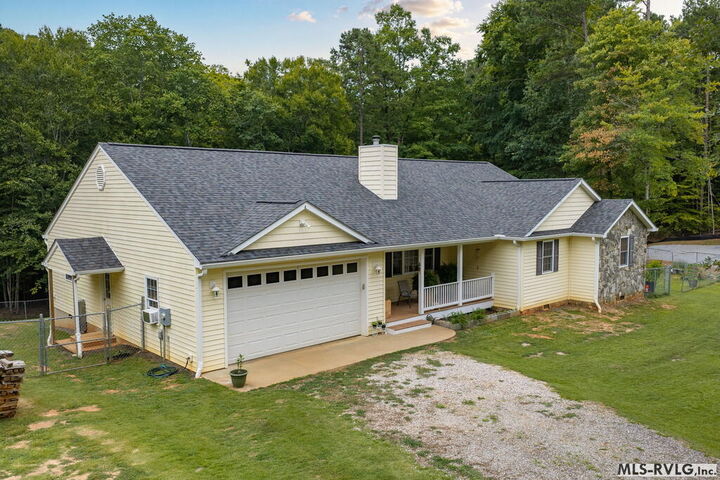 Property Photo:  137 Jamestown Ln.  VA 23919 