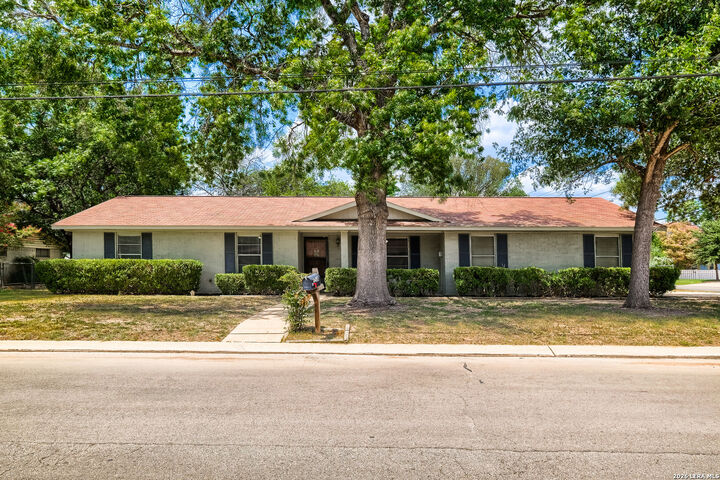 Property Photo:  1345 Azalea Ln  TX 78130 