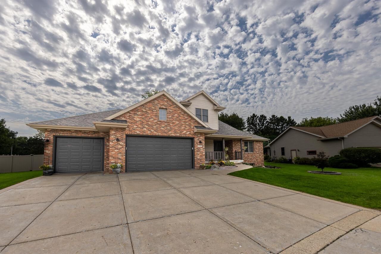 Property Photo: 2726 O'Hara Drive WI 53563