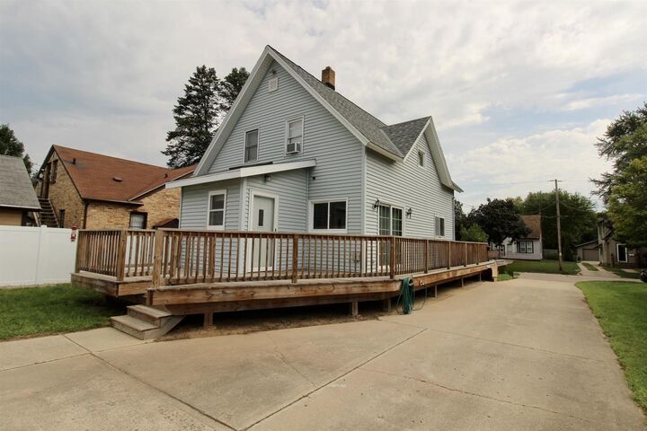 Property Photo: 842 Grant Street WI 53511