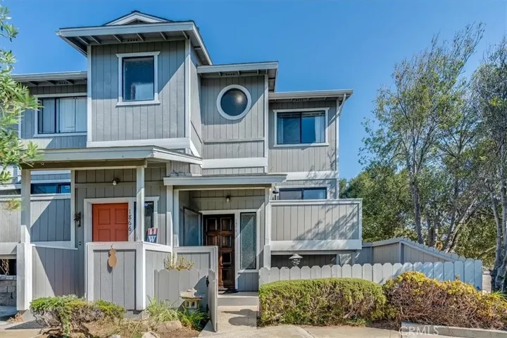 Property Photo: 1870 S Elm CA 93445